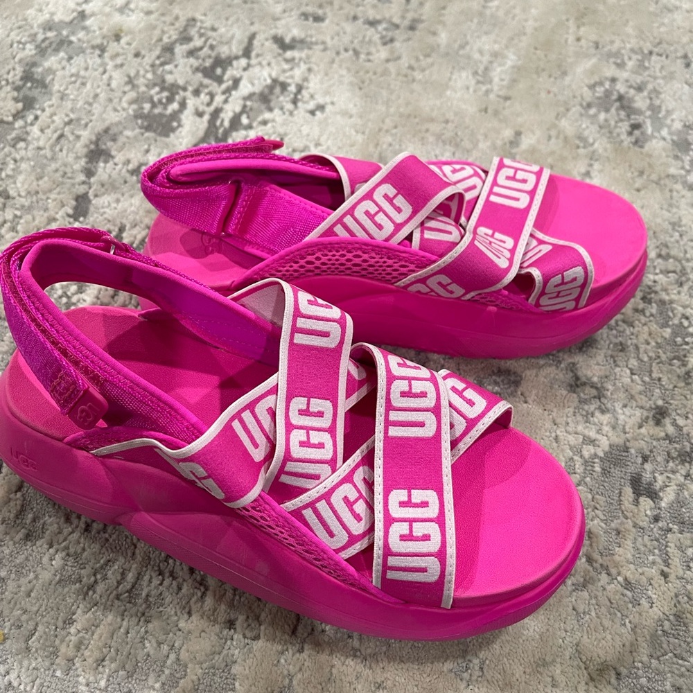 Hot pink ugg sling back cloud sandal